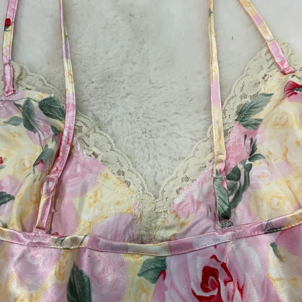 Secret treasures negligee - Picture 5 of 7